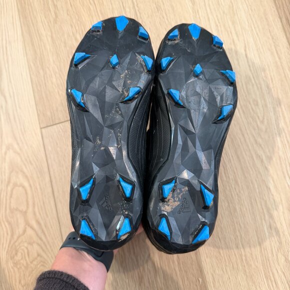 Adidas Soccer Cleats • size 4.5 • black and white - Picture 5 of 5